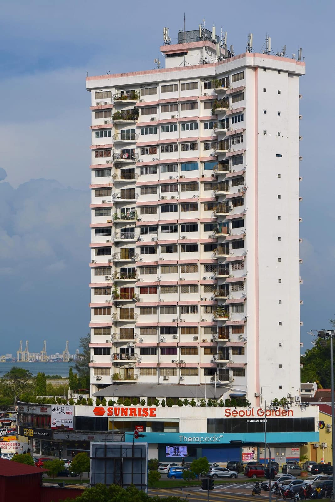 1-bedroom condo in Padungan, Kuching, photo 1 of 2