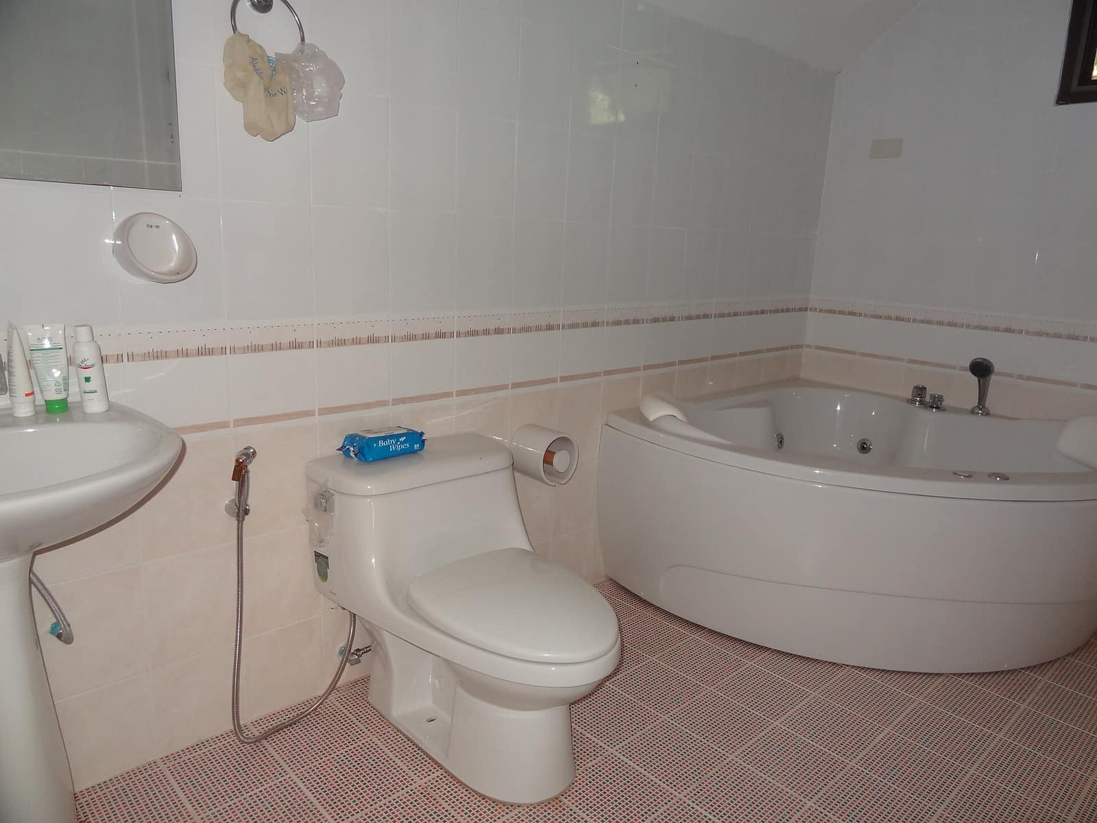 4-bedroom house in Matang, Kuching, photo 3 of 3