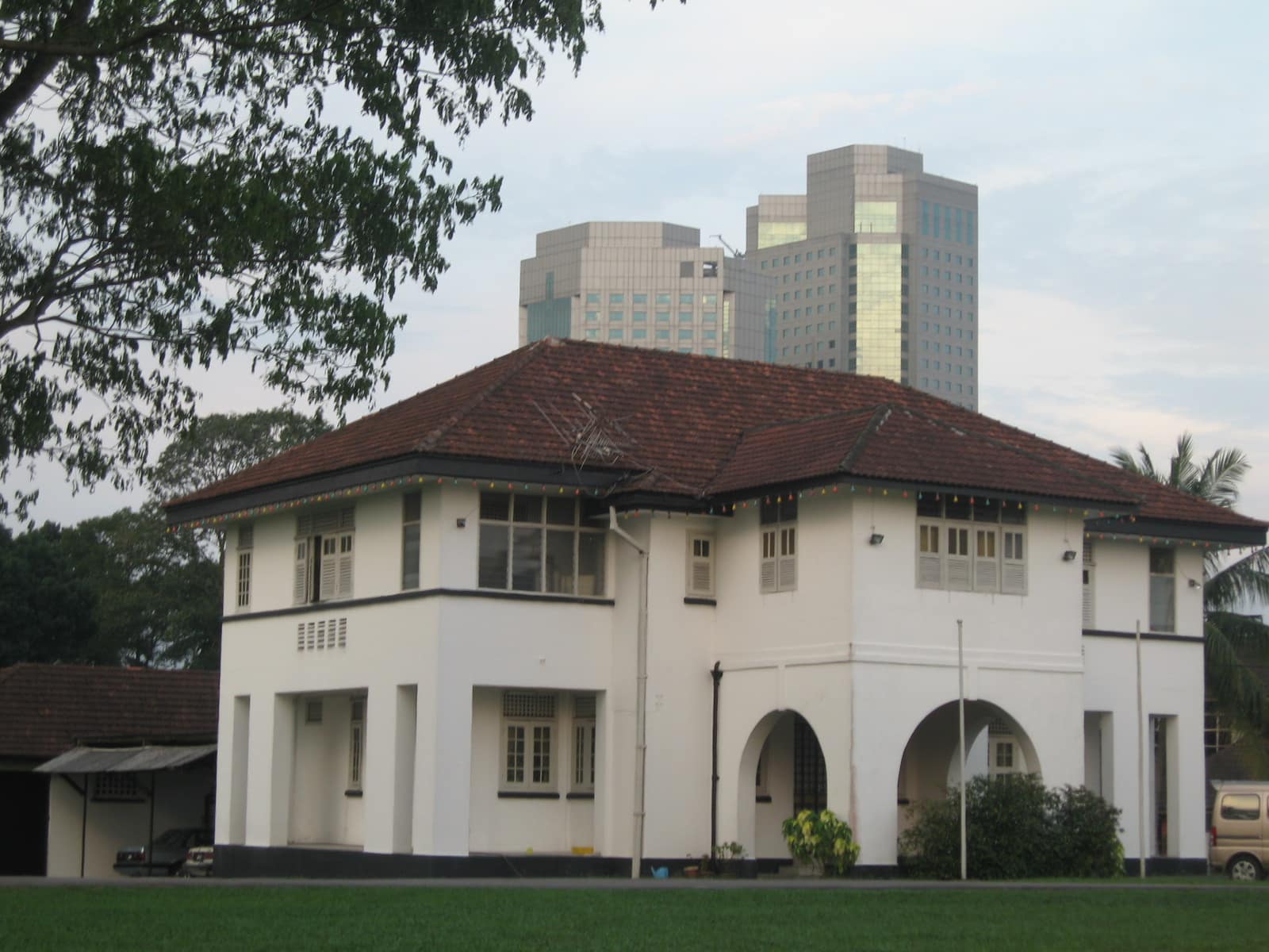 4-bedroom house in Tabuan Jaya, Kuching, photo 1 of 3
